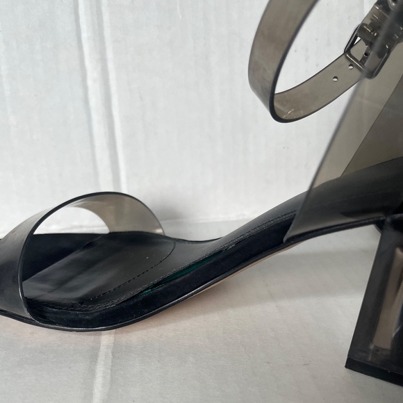 Gianni Bini Clear Lucite Block Heel Shoe Size 7.5 - Picture 6 of 8